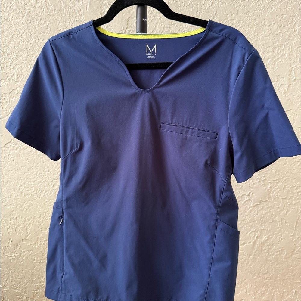 Medelita Navy Short Sleeve Scrub Top